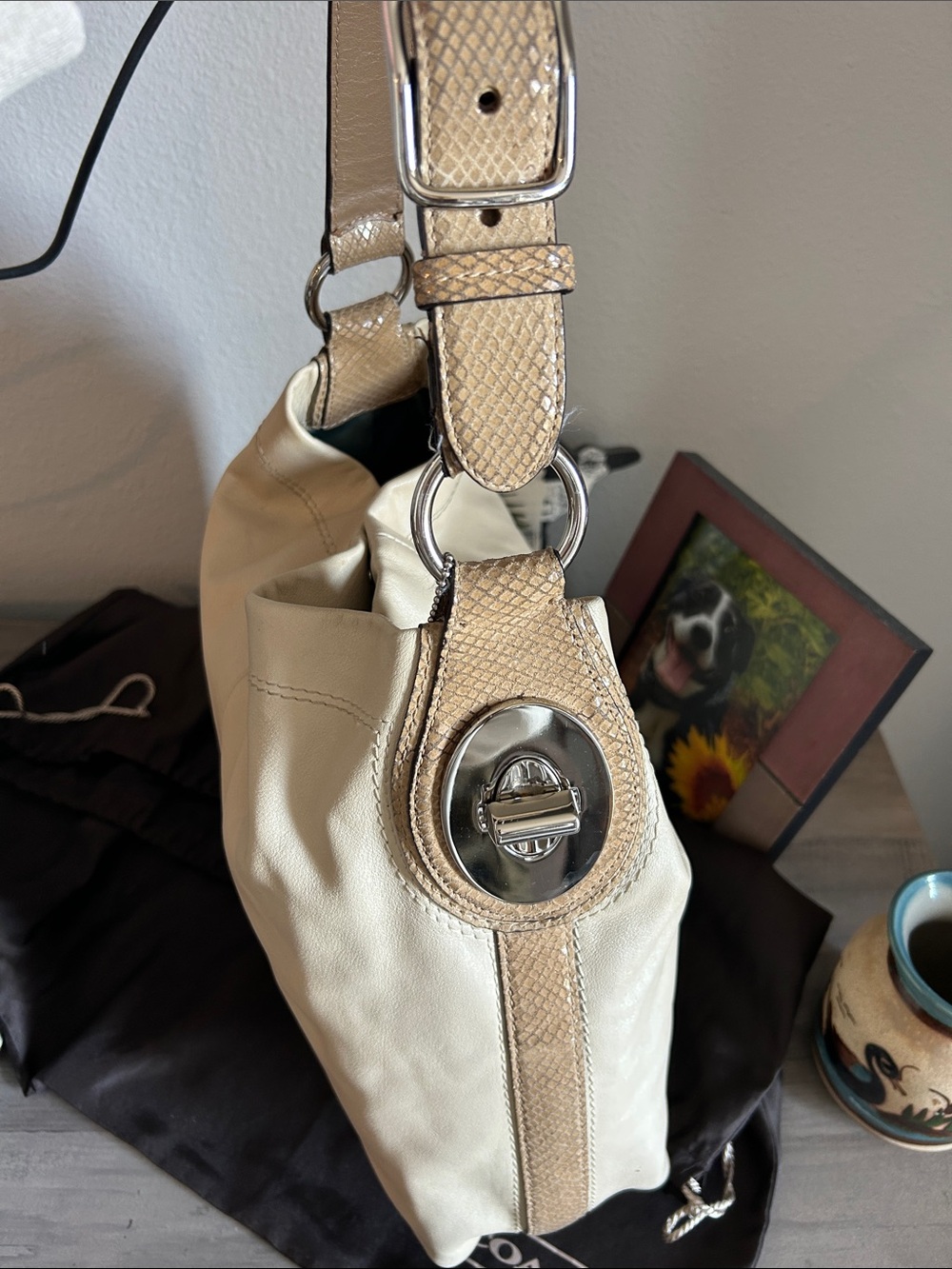 Coach Cream Leather Shoulder Hobo Bag with Tan Strap - Picture 8 of 13